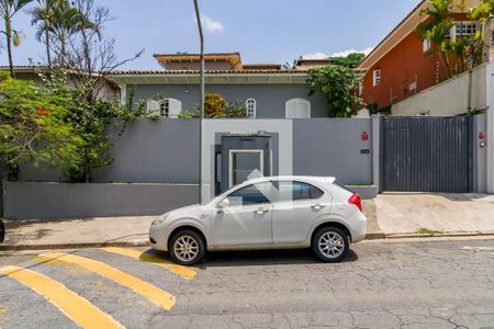 Fachada de casa para alugar com 3 quartos, 200m² em Vila Morumbi, São Paulo