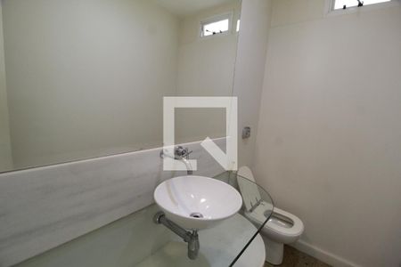 Casa para alugar com 480m², 5 quartos e 4 vagasLavabo