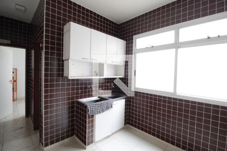 Casa para alugar com 480m², 5 quartos e 4 vagasÁrea de Serviço