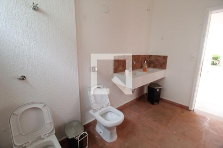 Casa para alugar com 480m², 5 quartos e 4 vagasBanheiro Social 2