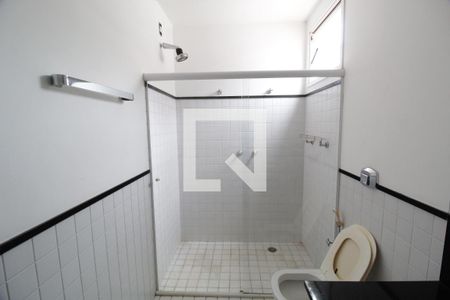 Casa para alugar com 480m², 5 quartos e 4 vagasBanheiro do Quarto 3