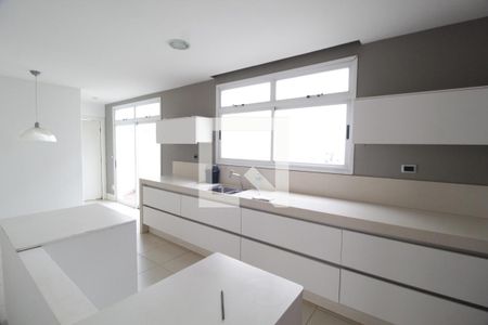 Casa para alugar com 480m², 5 quartos e 4 vagasCozinha