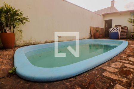 Casa à venda com 184m², 4 quartos e 5 vagas Casa à venda com 184m², 4 quartos e 5 vagasPátio