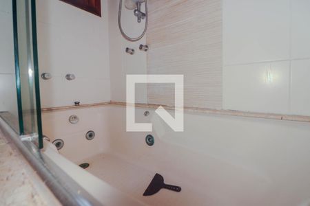 Casa à venda com 184m², 4 quartos e 5 vagas Casa à venda com 184m², 4 quartos e 5 vagasBanheiro da Suíte