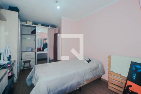 Casa à venda com 184m², 4 quartos e 5 vagas Casa à venda com 184m², 4 quartos e 5 vagasQuarto 2