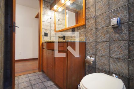 Apartamento para alugar com 220m², 3 quartos e 1 vagaBanheiro Corredor 2