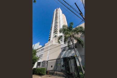 Apartamento à venda com 66m², 2 quartos e 1 vaga Apartamento à venda com 66m², 2 quartos e 1 vagaFachada