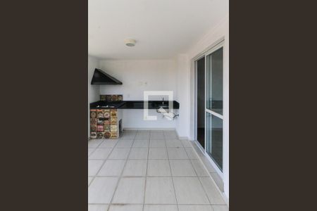 Apartamento à venda com 66m², 2 quartos e 1 vaga Apartamento à venda com 66m², 2 quartos e 1 vagaVaranda