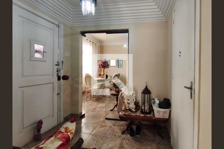 Casa à venda com 187m², 3 quartos e 2 vagasHall de entrada