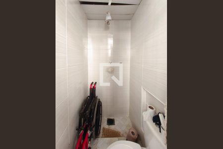 Casa à venda com 187m², 3 quartos e 2 vagasBanheiro de serviço