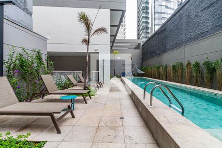 Studio para alugar com 23m², 1 quarto e sem vaga Studio para alugar com 23m², 1 quarto e sem vagaÁrea comum - Piscina