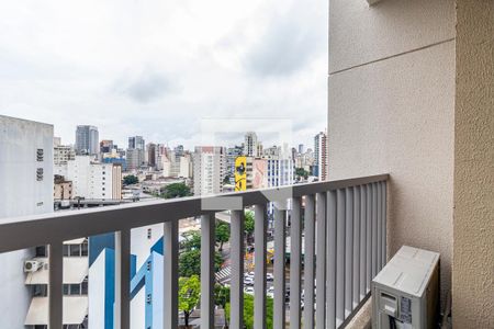 Varanda de kitnet/studio para alugar com 1 quarto, 23m² em Pinheiros, São Paulo