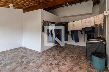 Casa à venda com 200m², 3 quartos e 2 vagas Casa à venda com 200m², 3 quartos e 2 vagasterraço com área de serviço