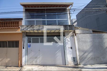 Casa à venda com 200m², 3 quartos e 2 vagas Casa à venda com 200m², 3 quartos e 2 vagasplaca