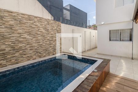 Casa à venda com 200m², 3 quartos e 2 vagas Casa à venda com 200m², 3 quartos e 2 vagaspiscina e churrasqueira
