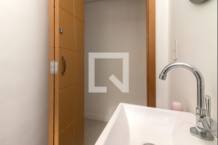 Casa à venda com 200m², 3 quartos e 2 vagas Casa à venda com 200m², 3 quartos e 2 vagasBanheiro Social