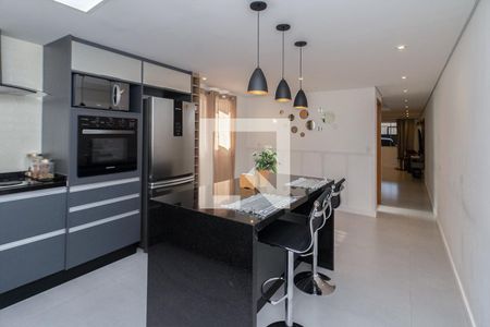 Casa à venda com 200m², 3 quartos e 2 vagas Casa à venda com 200m², 3 quartos e 2 vagascozinha