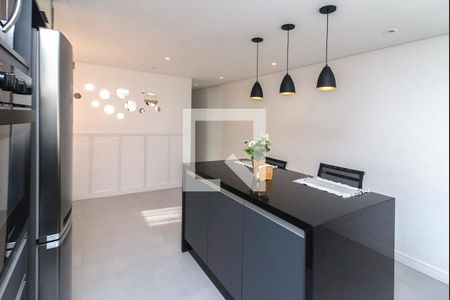 Casa à venda com 200m², 3 quartos e 2 vagas Casa à venda com 200m², 3 quartos e 2 vagascozinha