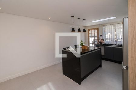 Casa à venda com 200m², 3 quartos e 2 vagas Casa à venda com 200m², 3 quartos e 2 vagascozinha