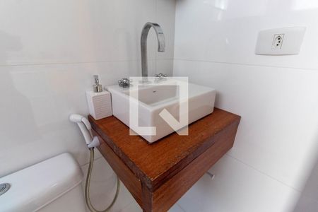 Casa para alugar com 180m², 3 quartos e 8 vagasBanheiro da Suíte 1