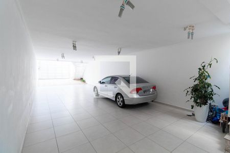 Casa para alugar com 180m², 3 quartos e 8 vagasGaragem