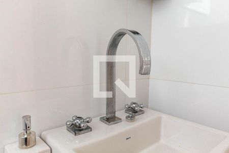 Casa para alugar com 180m², 3 quartos e 8 vagasBanheiro da Suíte 1