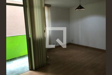 Apartamento à venda com 81m², 1 quarto e sem vaga Apartamento à venda com 81m², 1 quarto e sem vagaSala