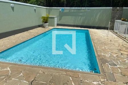 Casa à venda com 108m², 3 quartos e 2 vagas