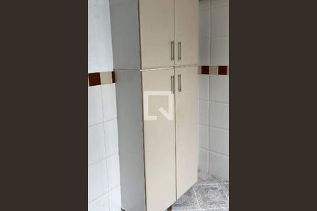 Casa à venda com 108m², 3 quartos e 2 vagas