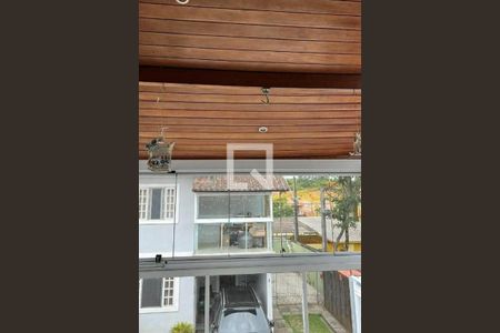 Casa à venda com 108m², 3 quartos e 2 vagas