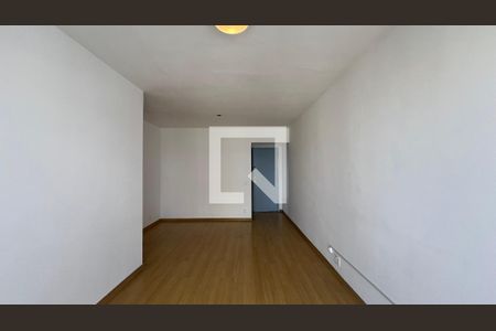 Sala de apartamento à venda com 3 quartos, 70m² em Vila Madalena, São Paulo