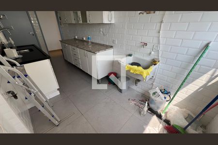 Apartamento à venda com 70m², 3 quartos e 1 vagaÁrea de Serviço