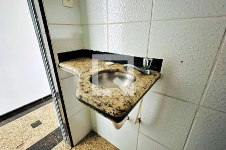 Lavabo de casa à venda com 3 quartos, 180m² em Vila Galvão, Guarulhos