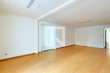 Casa para alugar com 180m², 3 quartos e 2 vagasSuíte