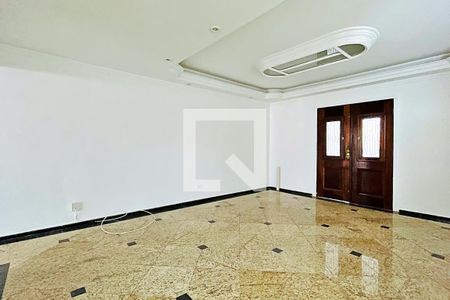 Sala de casa à venda com 3 quartos, 180m² em Vila Galvão, Guarulhos