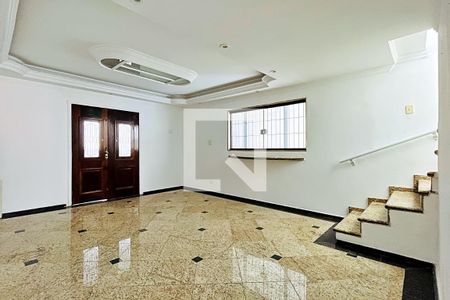 Sala de casa à venda com 3 quartos, 180m² em Vila Galvão, Guarulhos