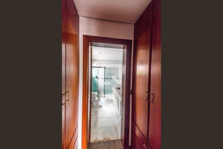 Casa de condomínio à venda com 650m², 4 quartos e 4 vagasBanheiro da Suíte 1