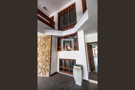 Casa de condomínio à venda com 650m², 4 quartos e 4 vagasEntrada