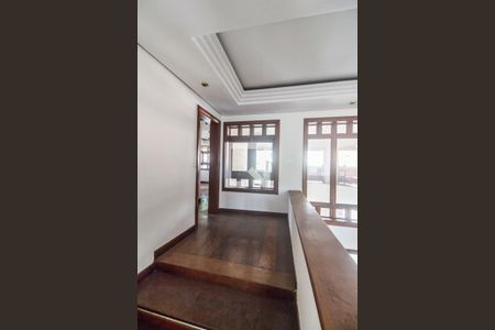 Casa de condomínio à venda com 650m², 4 quartos e 4 vagasCorredor