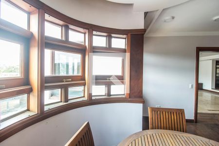 Casa de condomínio à venda com 650m², 4 quartos e 4 vagasCopa