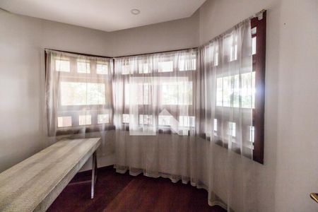 Casa de condomínio à venda com 650m², 4 quartos e 4 vagasEscritório