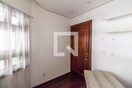 Casa de condomínio à venda com 650m², 4 quartos e 4 vagasEscritório