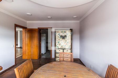 Casa de condomínio à venda com 650m², 4 quartos e 4 vagasCopa