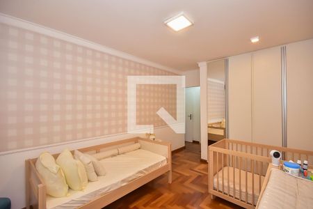 Casa à venda com 589m², 4 quartos e 6 vagasSuíte 1