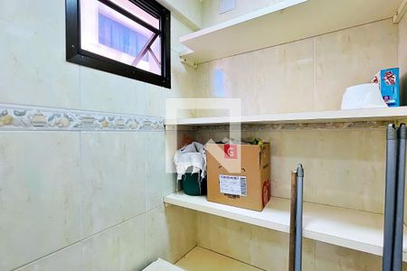 Apartamento à venda com 287m², 3 quartos e 2 vagasDespensa