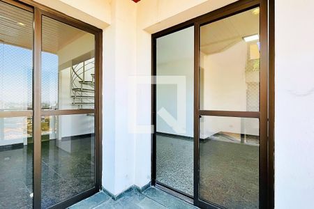 Apartamento à venda com 287m², 3 quartos e 2 vagasVaranda da Sala