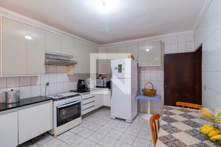 Casa à venda com 280m², 3 quartos e 4 vagas Casa à venda com 280m², 3 quartos e 4 vagasCozinha