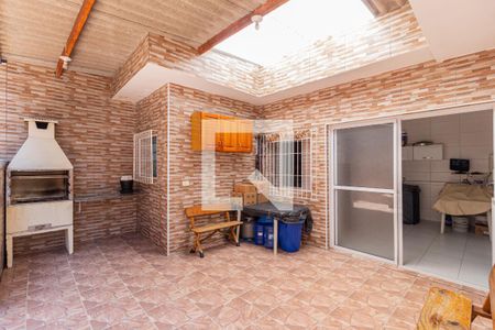 Casa à venda com 280m², 3 quartos e 4 vagas Casa à venda com 280m², 3 quartos e 4 vagasQuintal