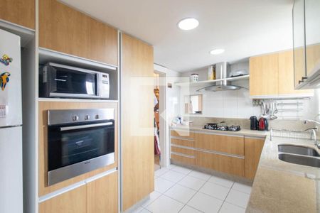 Apartamento para alugar com 178m², 4 quartos e 3 vagas Apartamento para alugar com 178m², 4 quartos e 3 vagasCozinha