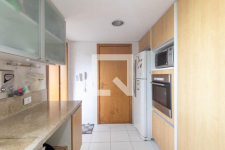 Apartamento para alugar com 178m², 4 quartos e 3 vagas Apartamento para alugar com 178m², 4 quartos e 3 vagasCozinha